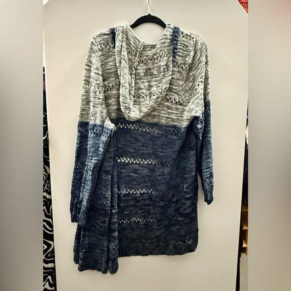 Size 18/20 blue and gray knit cardigan!… - Picture 3 of 3